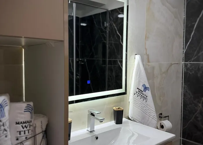 Apartment White Titanic Navodari