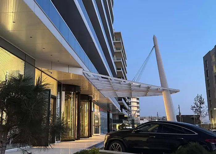 White Titanic Navodari