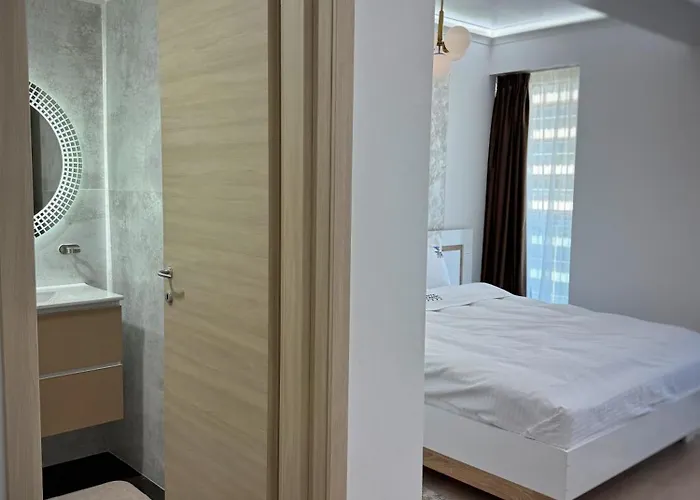 White Titanic Apartment Navodari