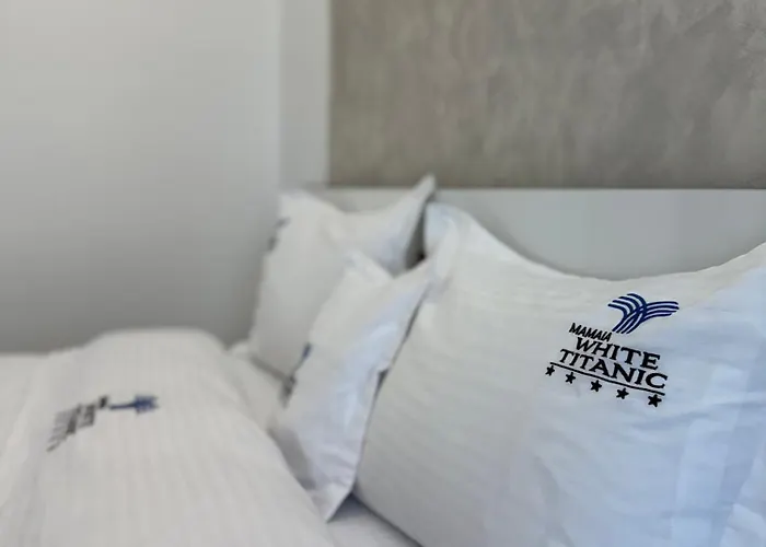 Apartment White Titanic