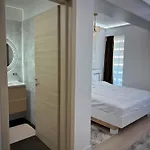 White Titanic Apartamento Năvodari