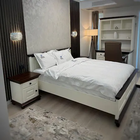 White Titanic * 那沃达利