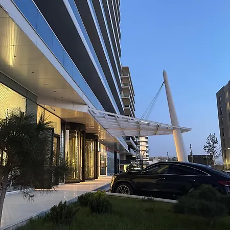 White Titanic 那沃达利