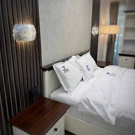 White Titanic * 那沃达利